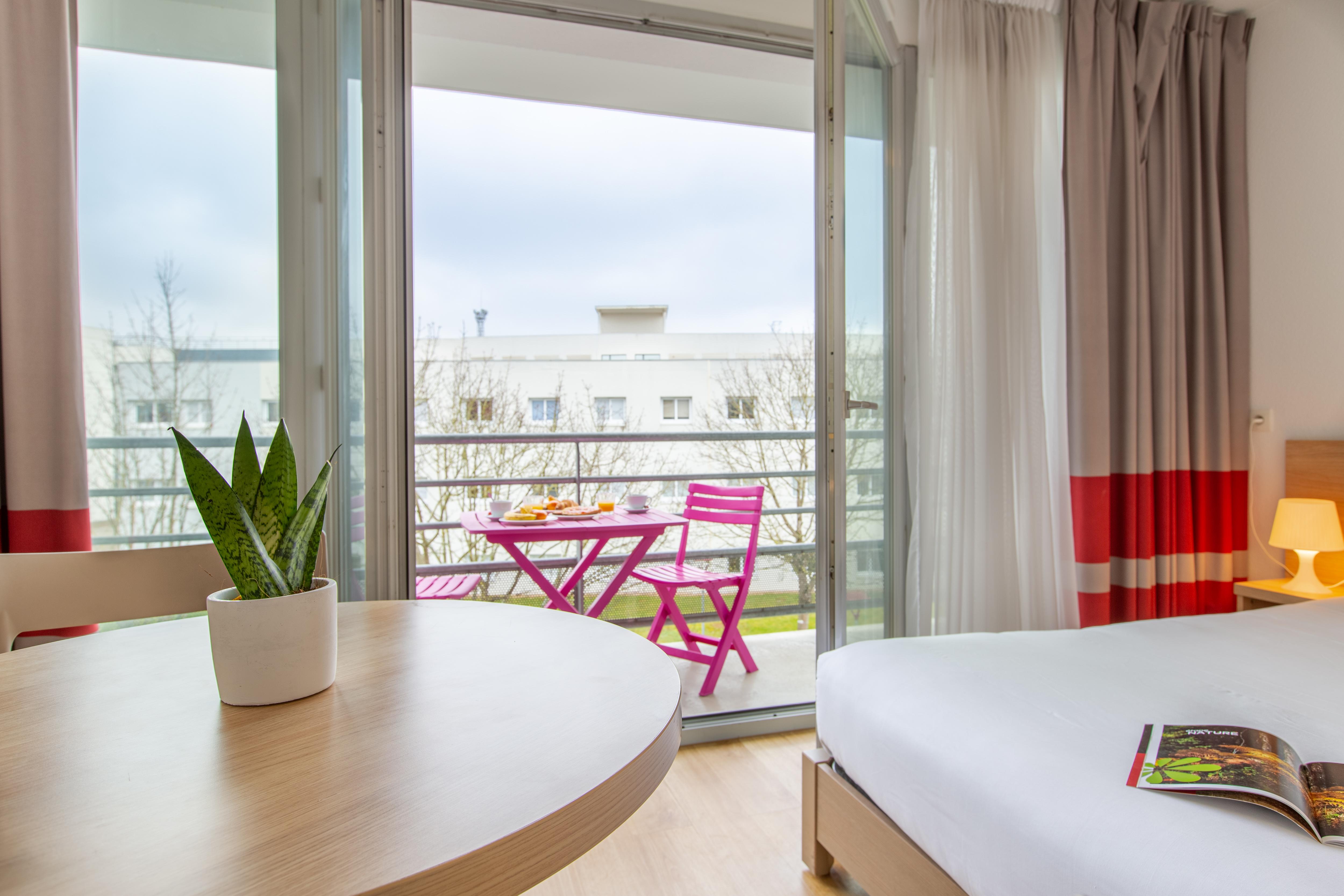 Comfort Aparthotel Le Mans Exterior photo