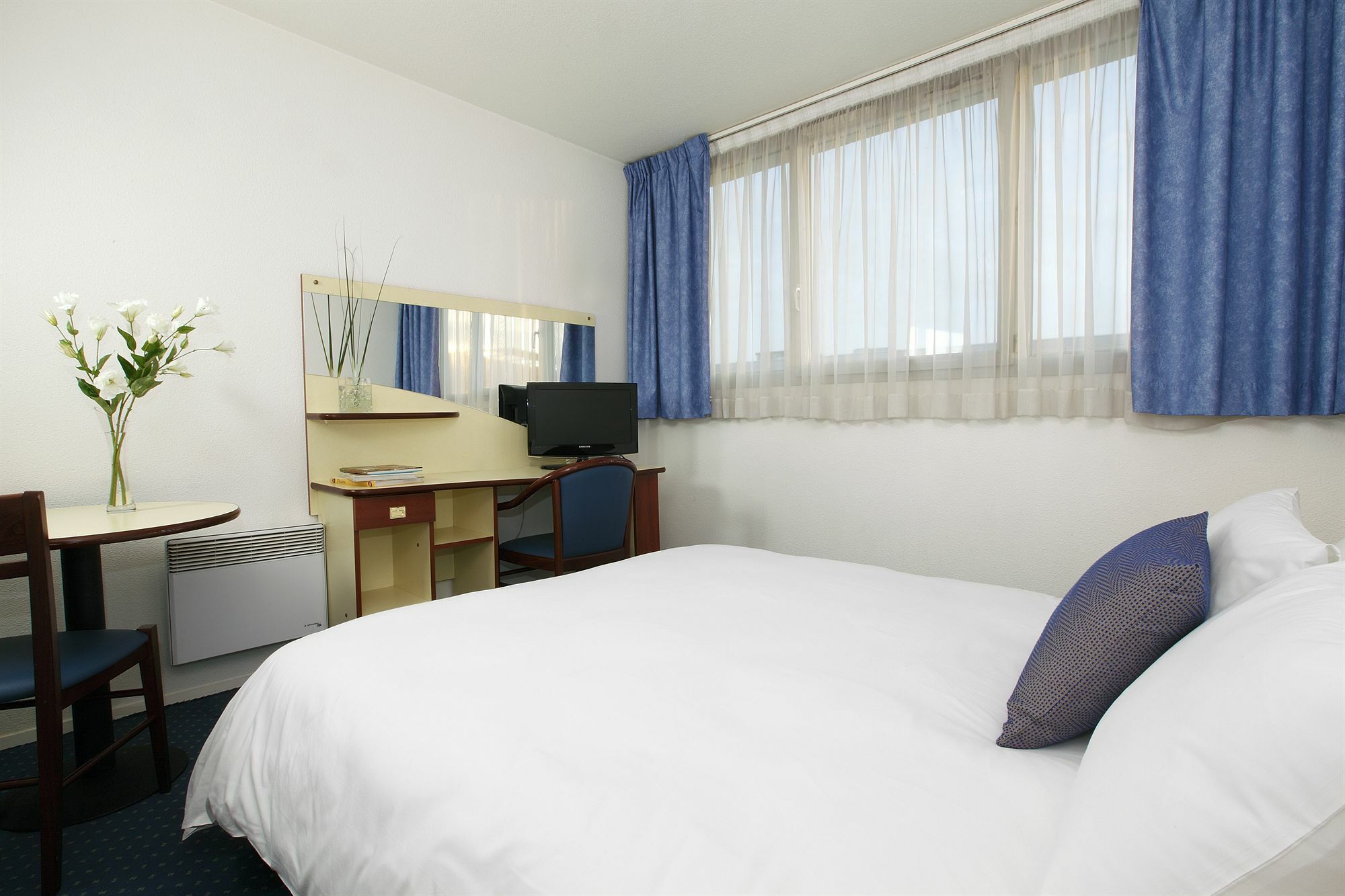 Comfort Aparthotel Le Mans Exterior photo
